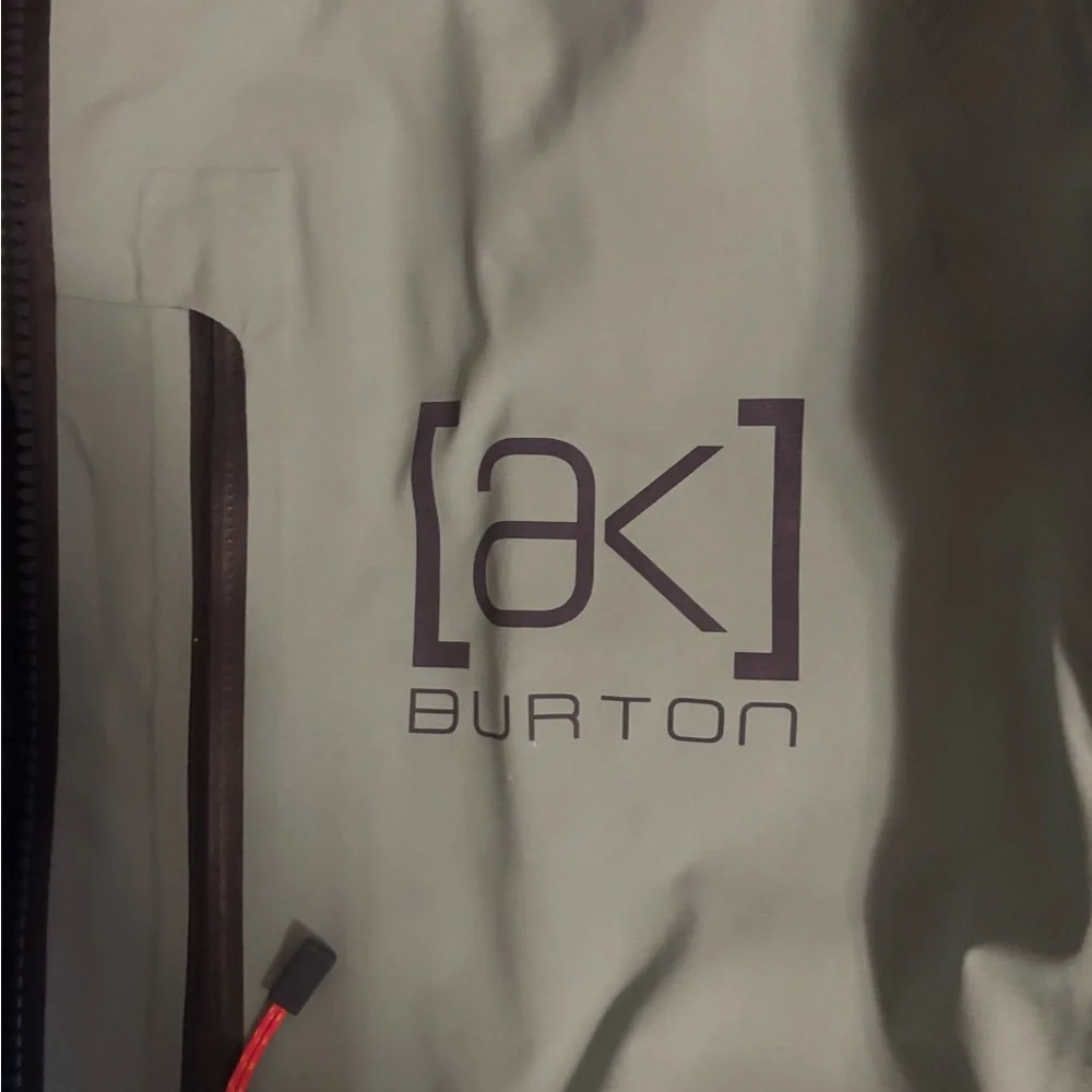 Burton Women's AK Gortex Ski Jacket - M Excellent condition - Picture 7 of 9
